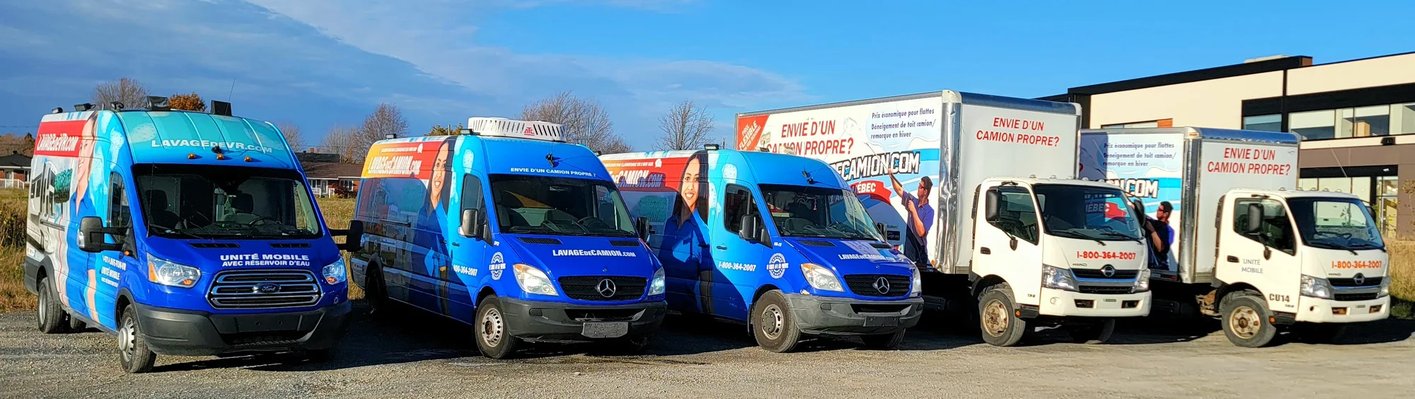 Véhicules de service présentés sur le site Lavage de camion Écono